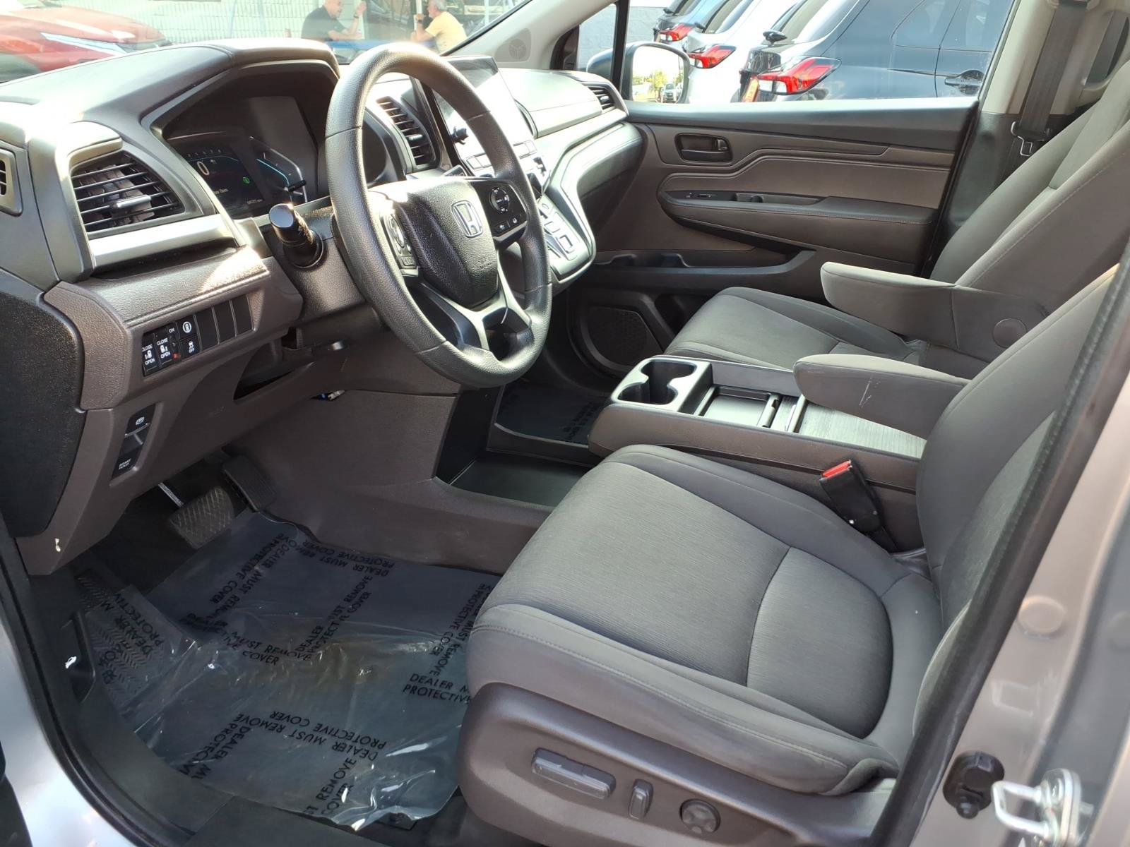 Used 2022 Honda Odyssey EX image 11