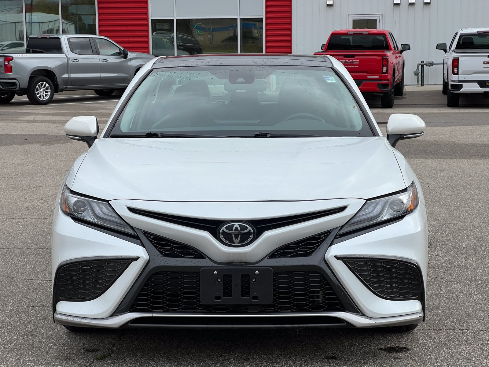 Used 2022 Toyota Camry XSE FWD image 40
