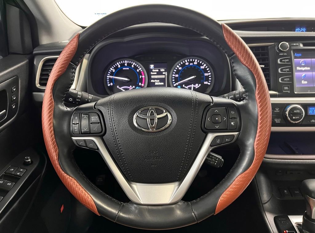 Used 2019 Toyota Highlander Limited AWD/4WD image 16