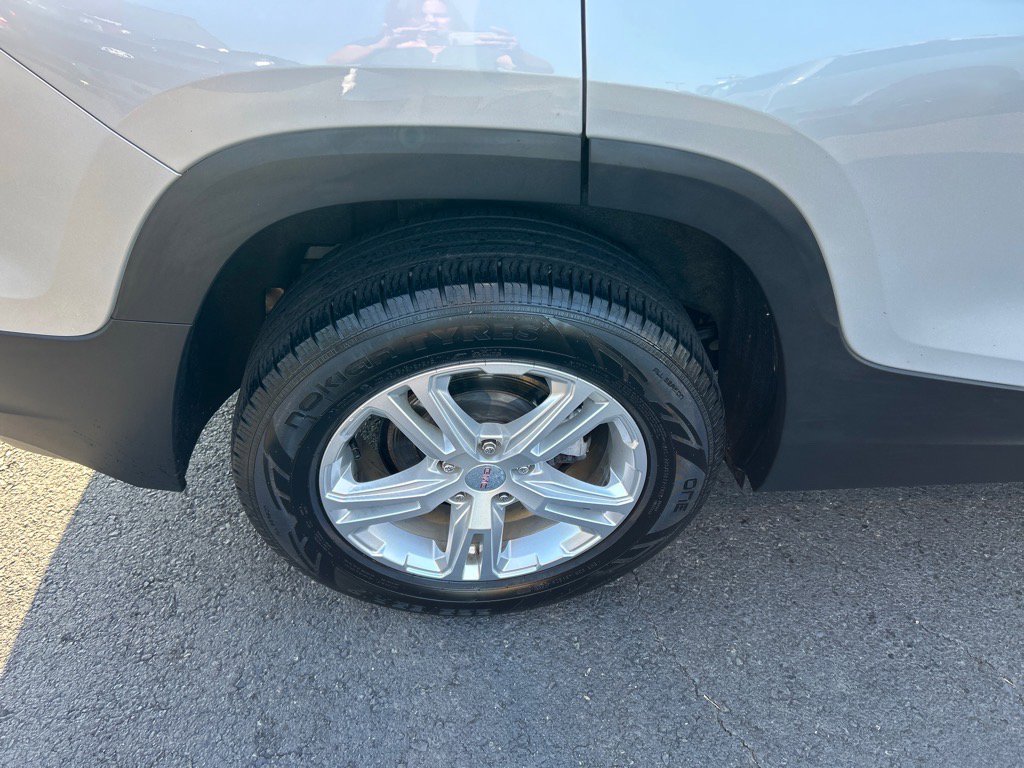 Used 2020 GMC Terrain SLE image 30