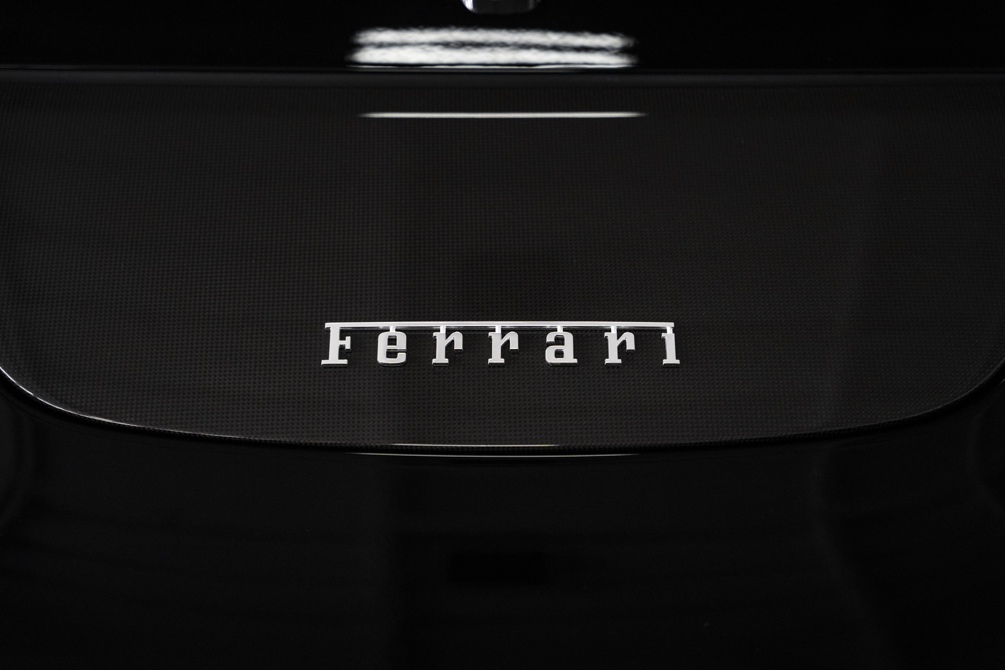 Used 2025 Ferrari Roma Spider RWD image 15