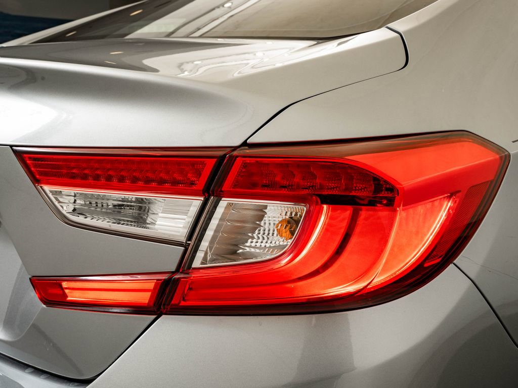 Used 2018 Honda Accord EX-L image 9