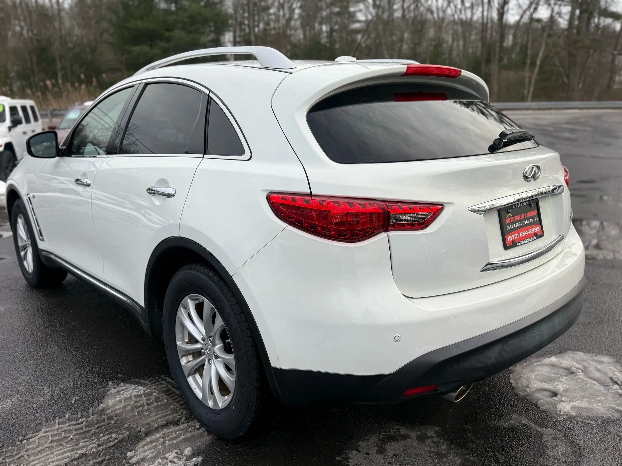 Used 2016 INFINITI QX70 3.7 Sport Utility 4D w/ Premium Package image 7