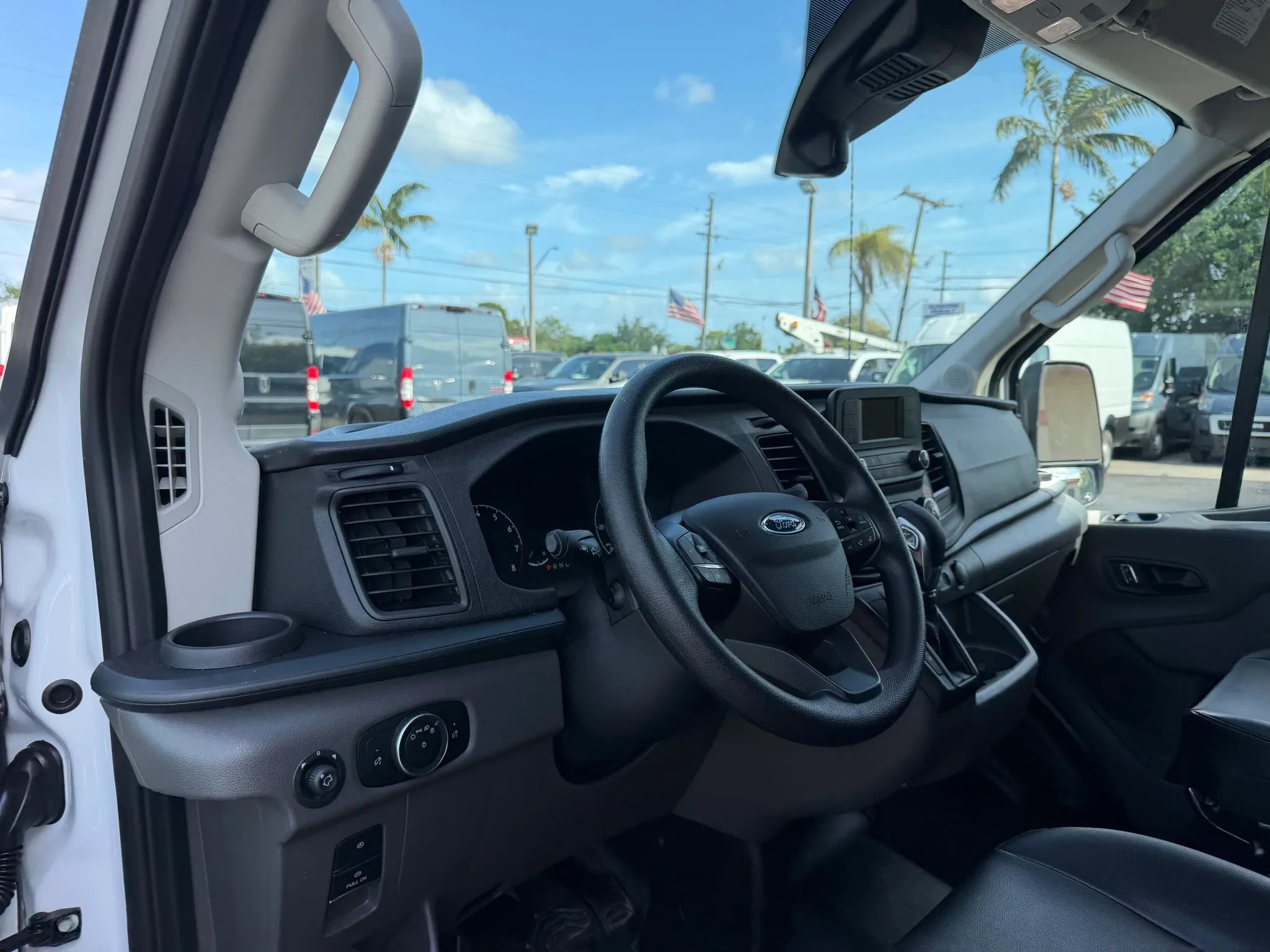 Used 2025 Ford Transit 250 148 Medium Roof image 13