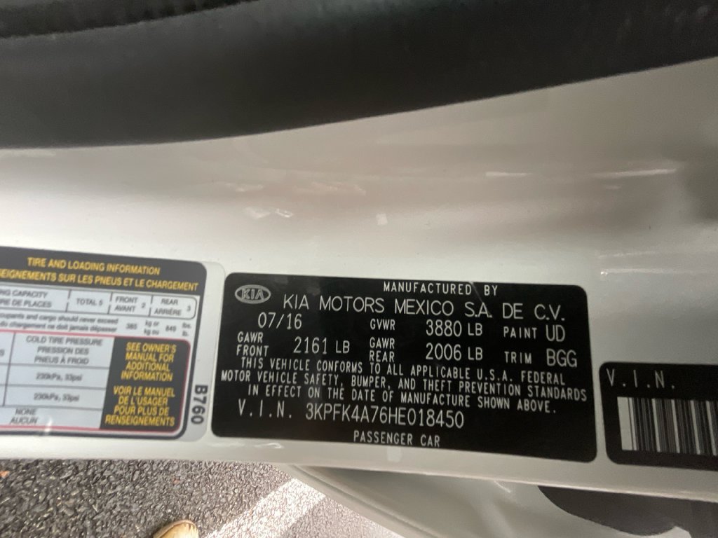 Used 2017 Kia Forte LX FWD image 31