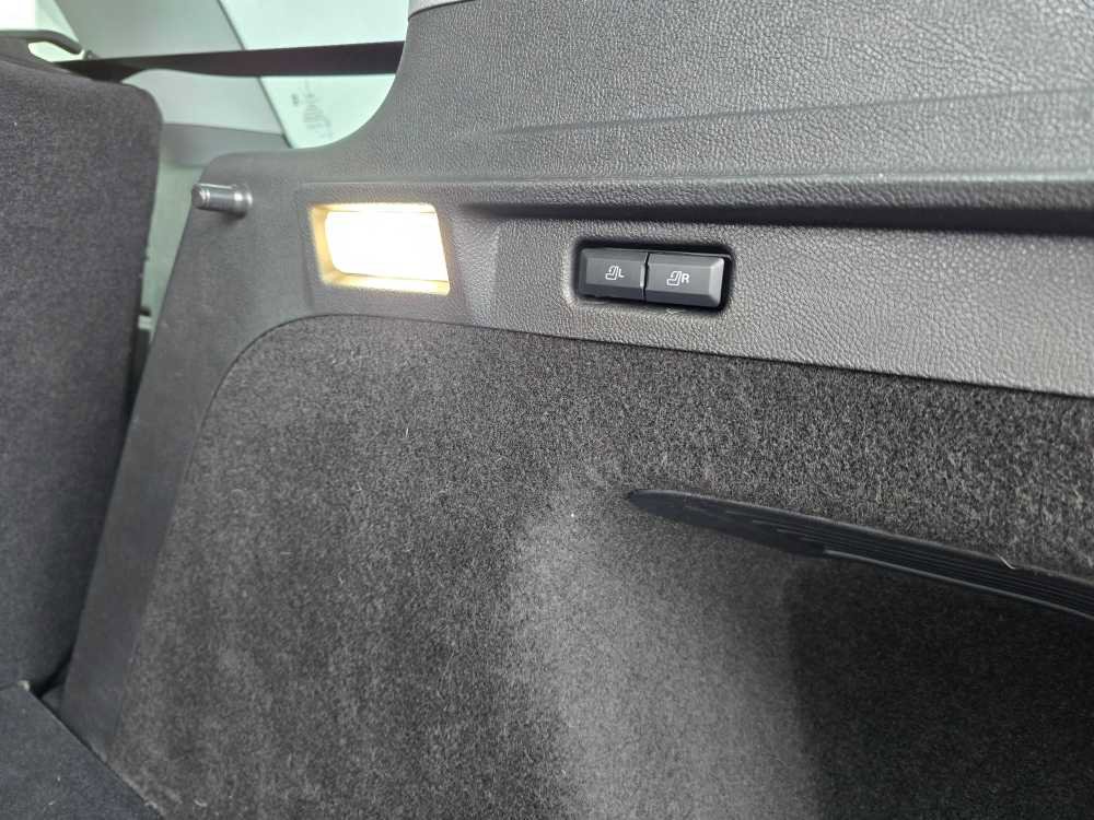 Used 2022 Lincoln Corsair Reserve w/ Equipment Group 201A image 33