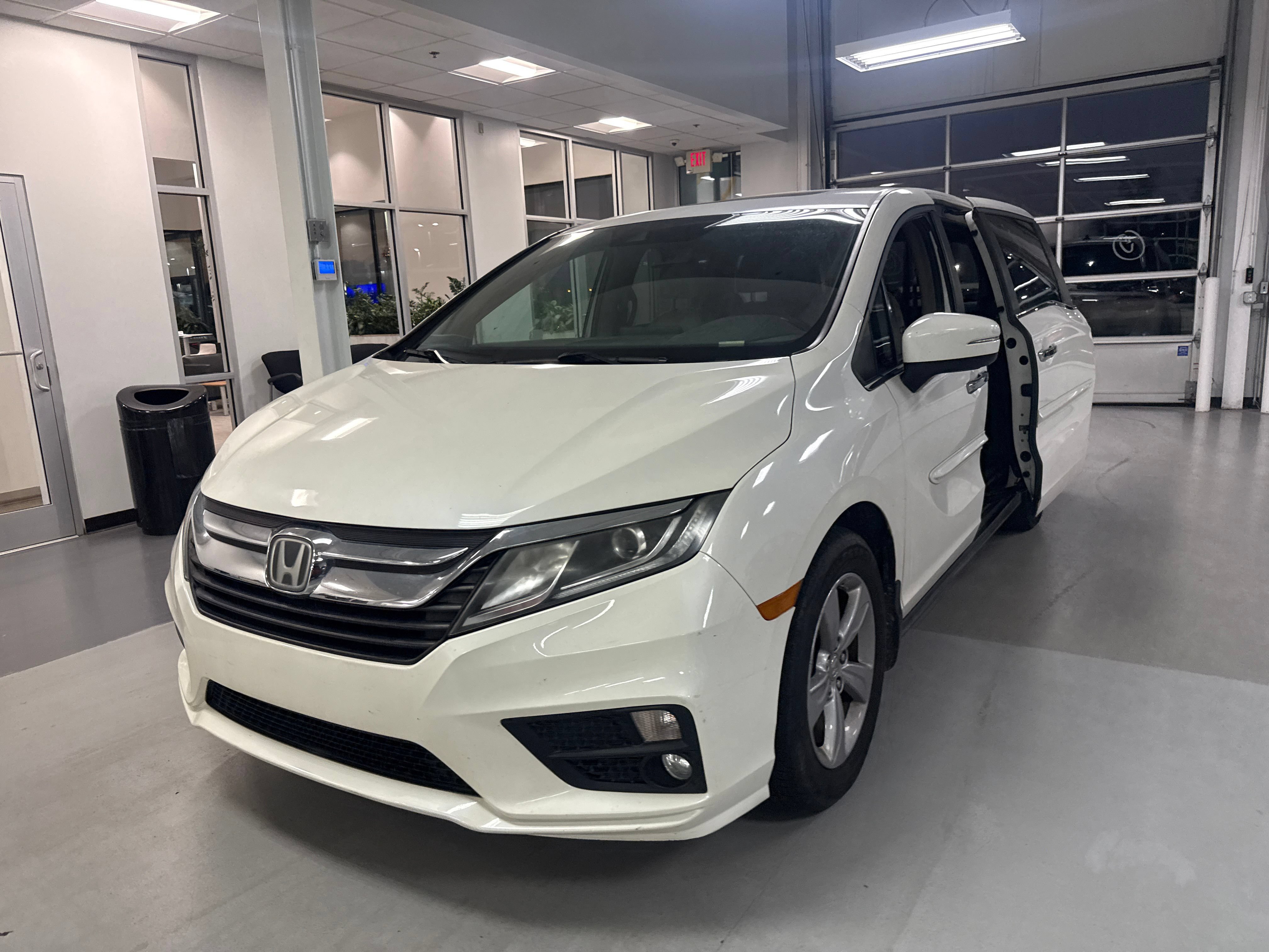 Used 2018 Honda Odyssey EX-L image 16