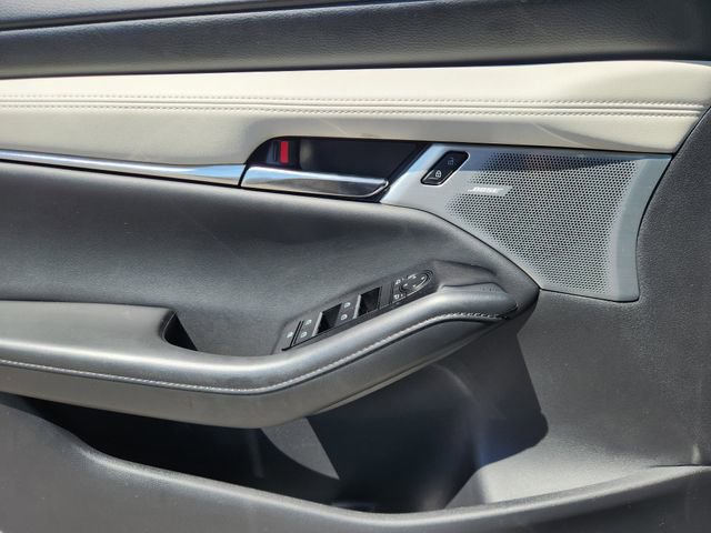 Used 2025 MAZDA MAZDA3 2.5 Turbo Sedan w/Premium Plus image 21