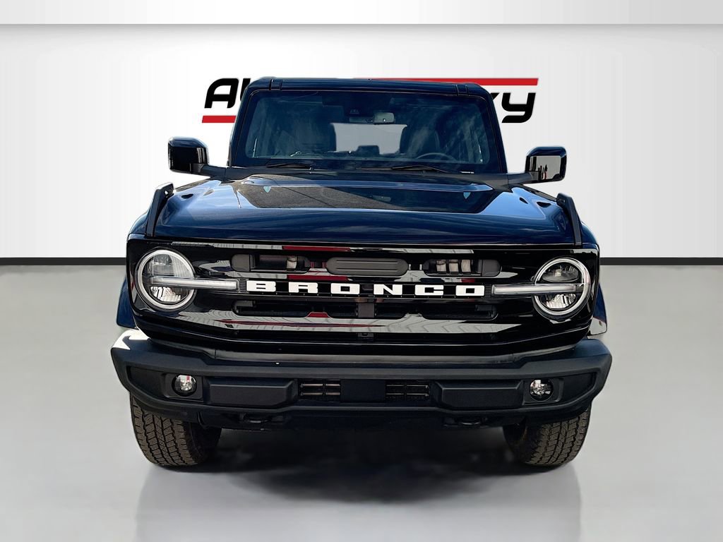 Used 2025 Ford Bronco Outer Banks image 2