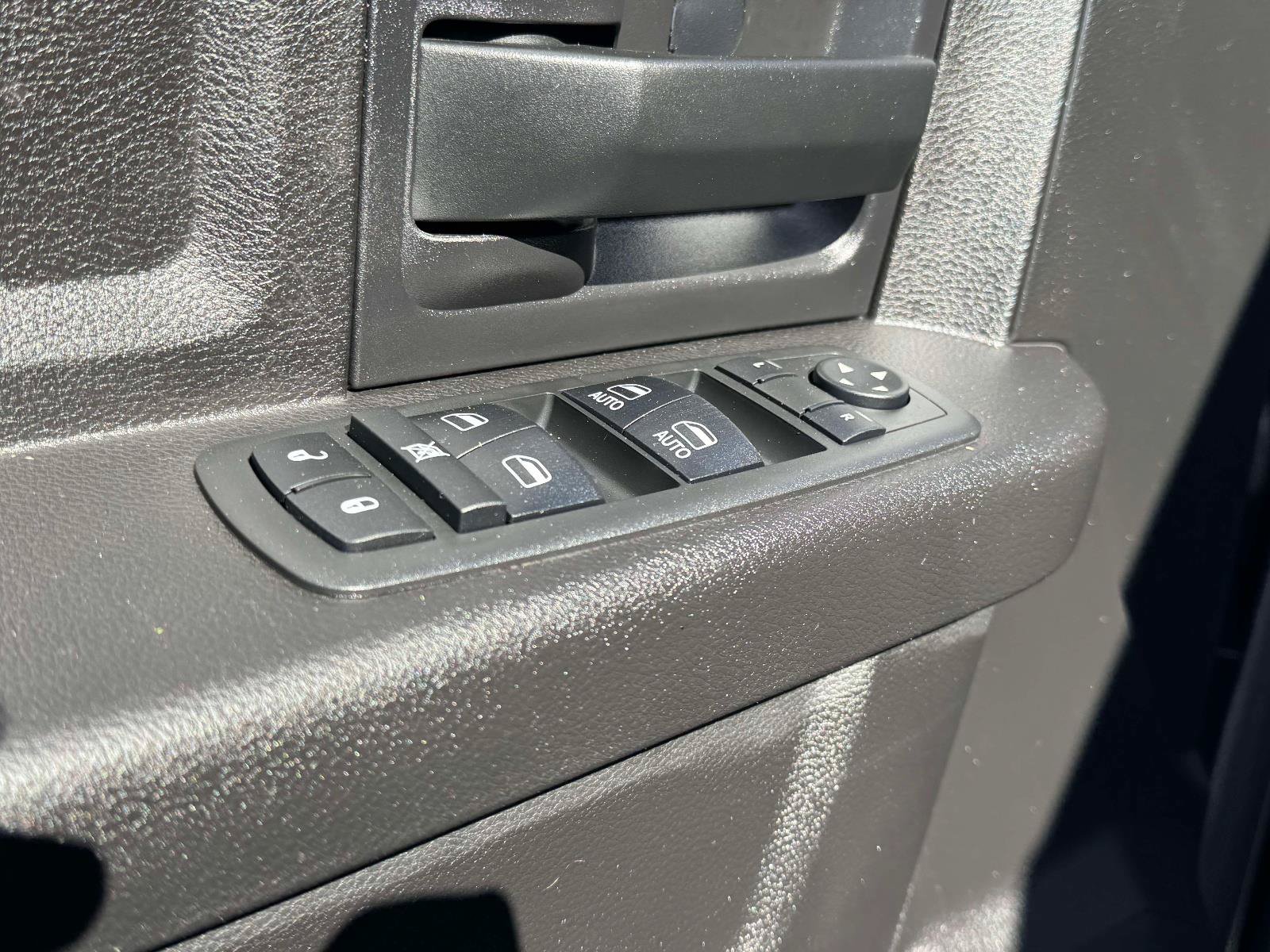 Used 2018 RAM 2500 Tradesman w/ Chrome Appearance Group AWD/4WD image 15
