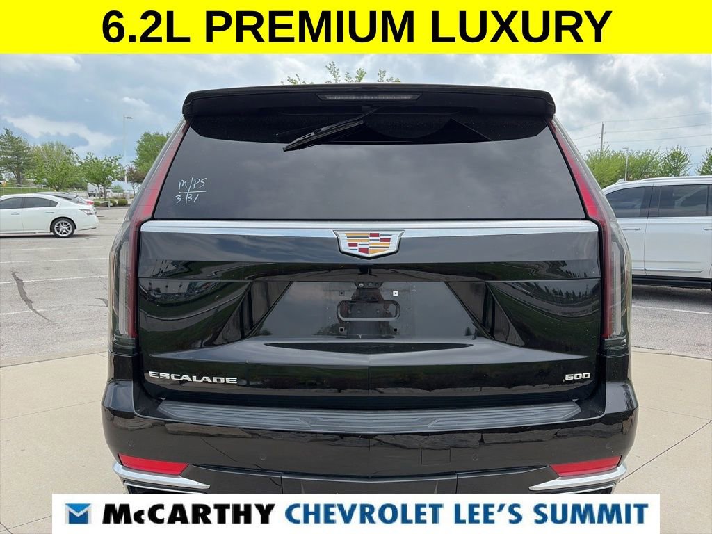 Used 2023 Cadillac Escalade Premium Luxury w/ LPO, Illumination Package AWD/4WD image 17
