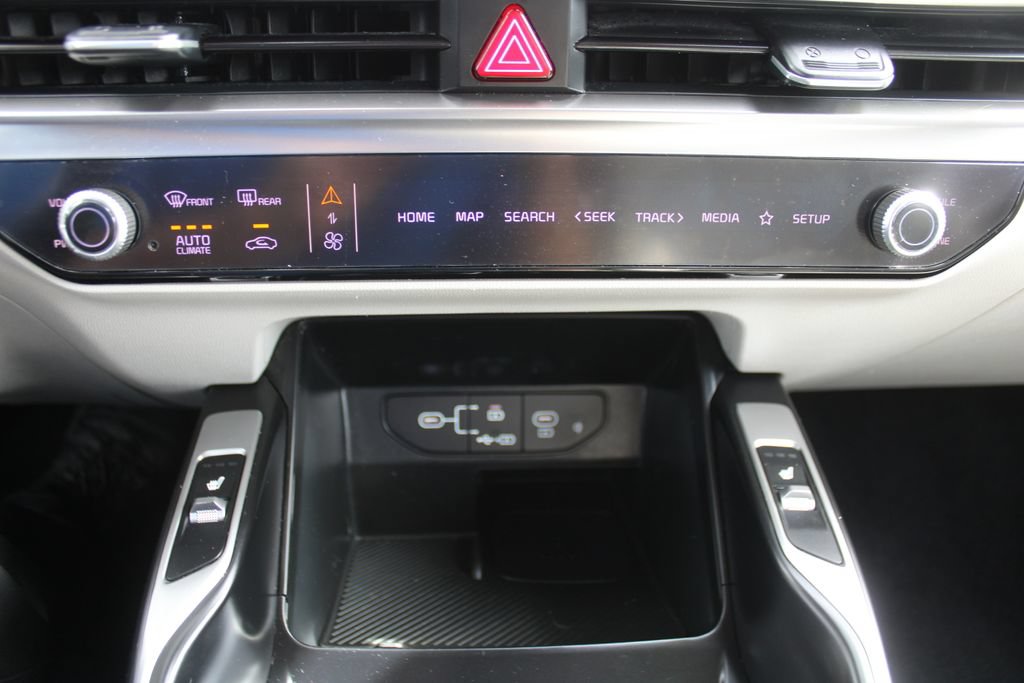 Certified 2024 Kia Sorento X-Line EX AWD/4WD image 44