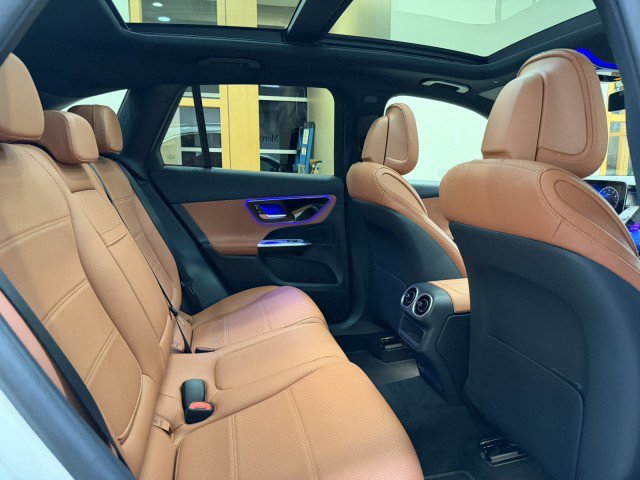 Certified 2025 Mercedes-Benz GLC 300 image 18