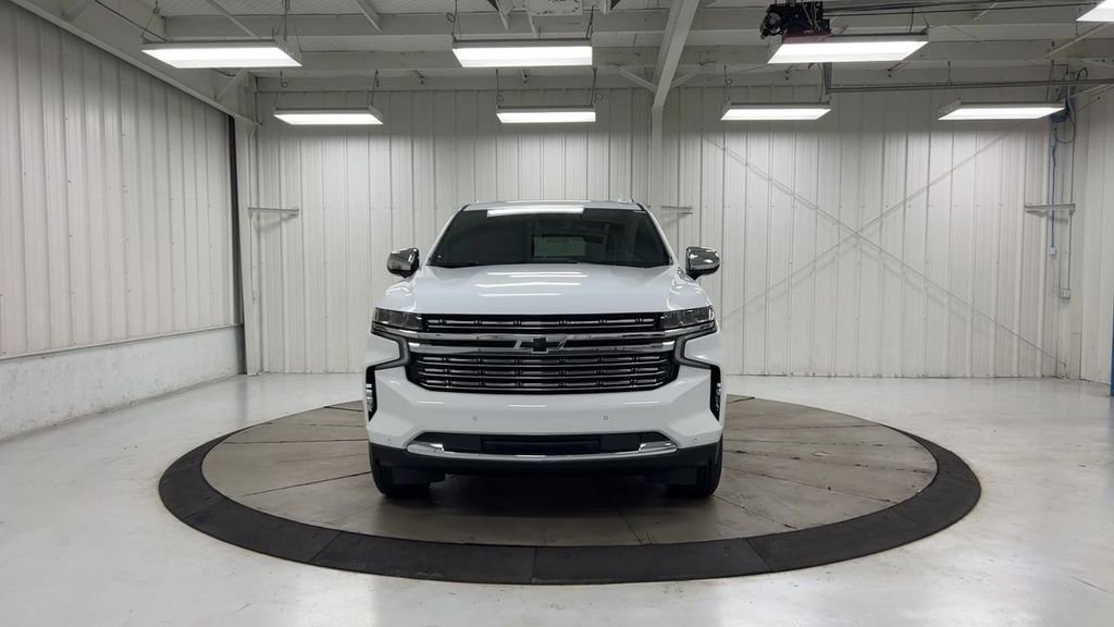 Used 2023 Chevrolet Tahoe Premier AWD/4WD image 3