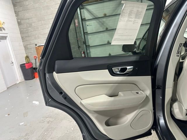 Used 2021 Volvo XC60 T8 Inscription Expression w/ Advanced Package image 13