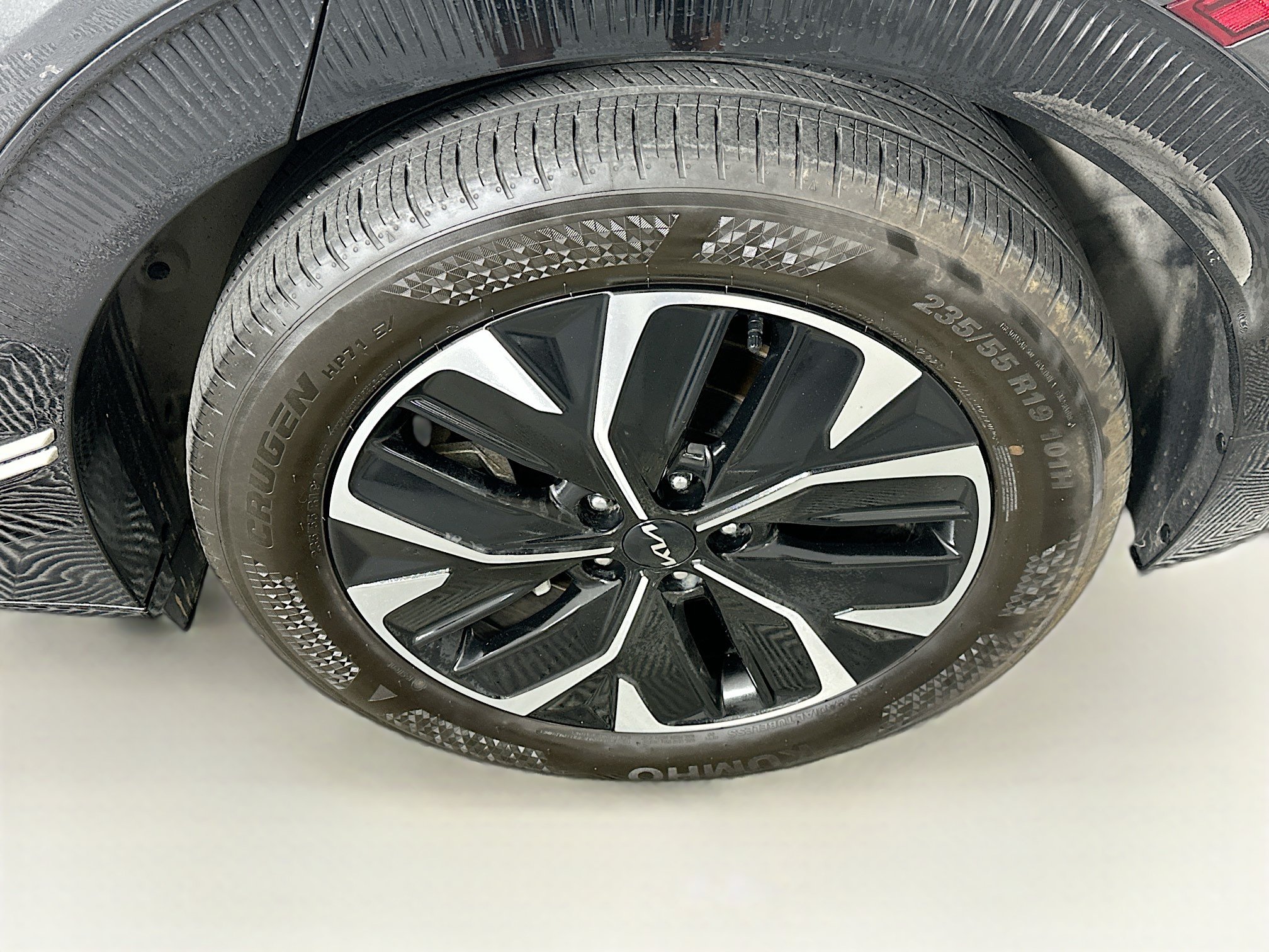 Used 2024 Kia EV6 Wind w/ Wind Technology Package AWD/4WD image 11