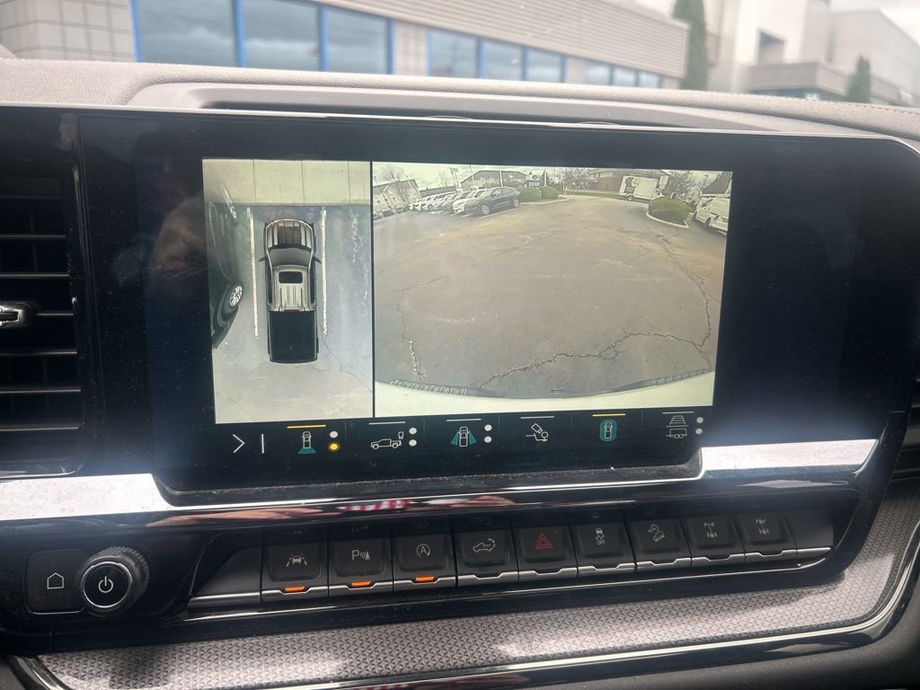 Used 2022 Chevrolet Silverado 1500 ZR2 w/ Technology Package image 5