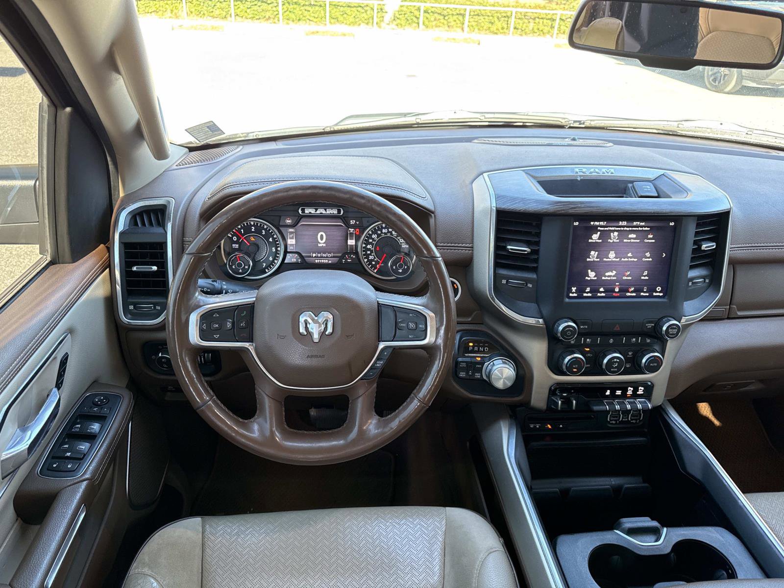 Used 2019 RAM 1500 Laramie image 13