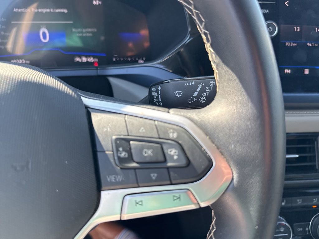 Used 2024 Volkswagen Taos SE image 13