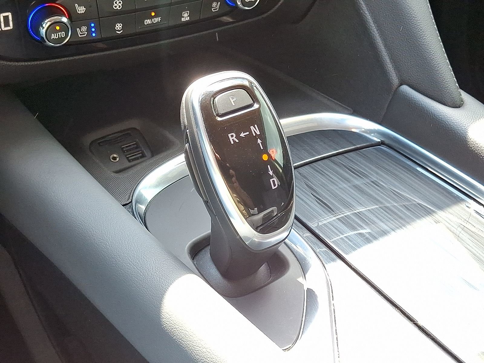 Used 2020 Buick Enclave Premium w/ Surround and Sites Package image 17