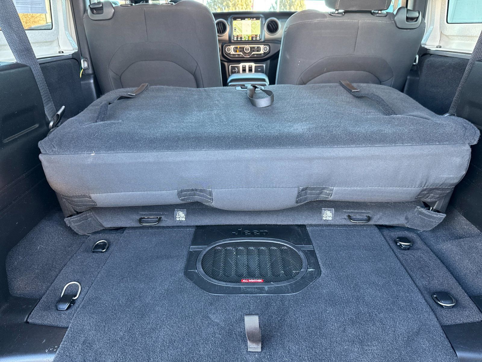 Used 2023 Jeep Wrangler Willys image 16