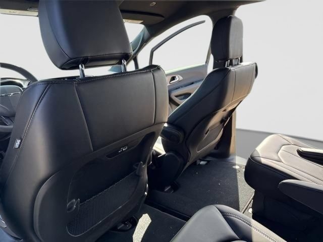 New 2026 Chrysler Pacifica Select w/ S Appearance Package AWD/4WD image 25