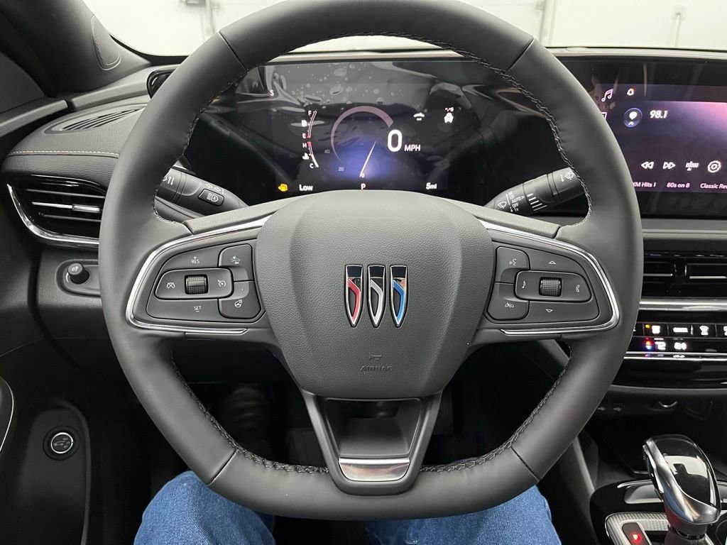 New 2025 Buick Envista Avenir image 17