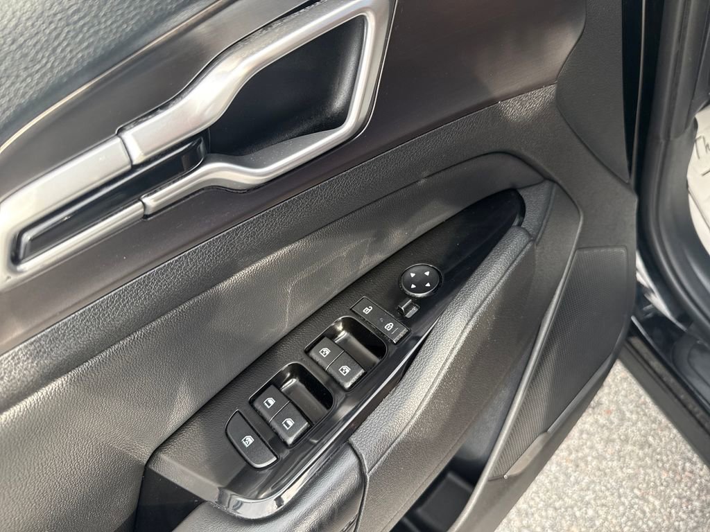 Used 2023 Kia Sportage EX FWD image 18