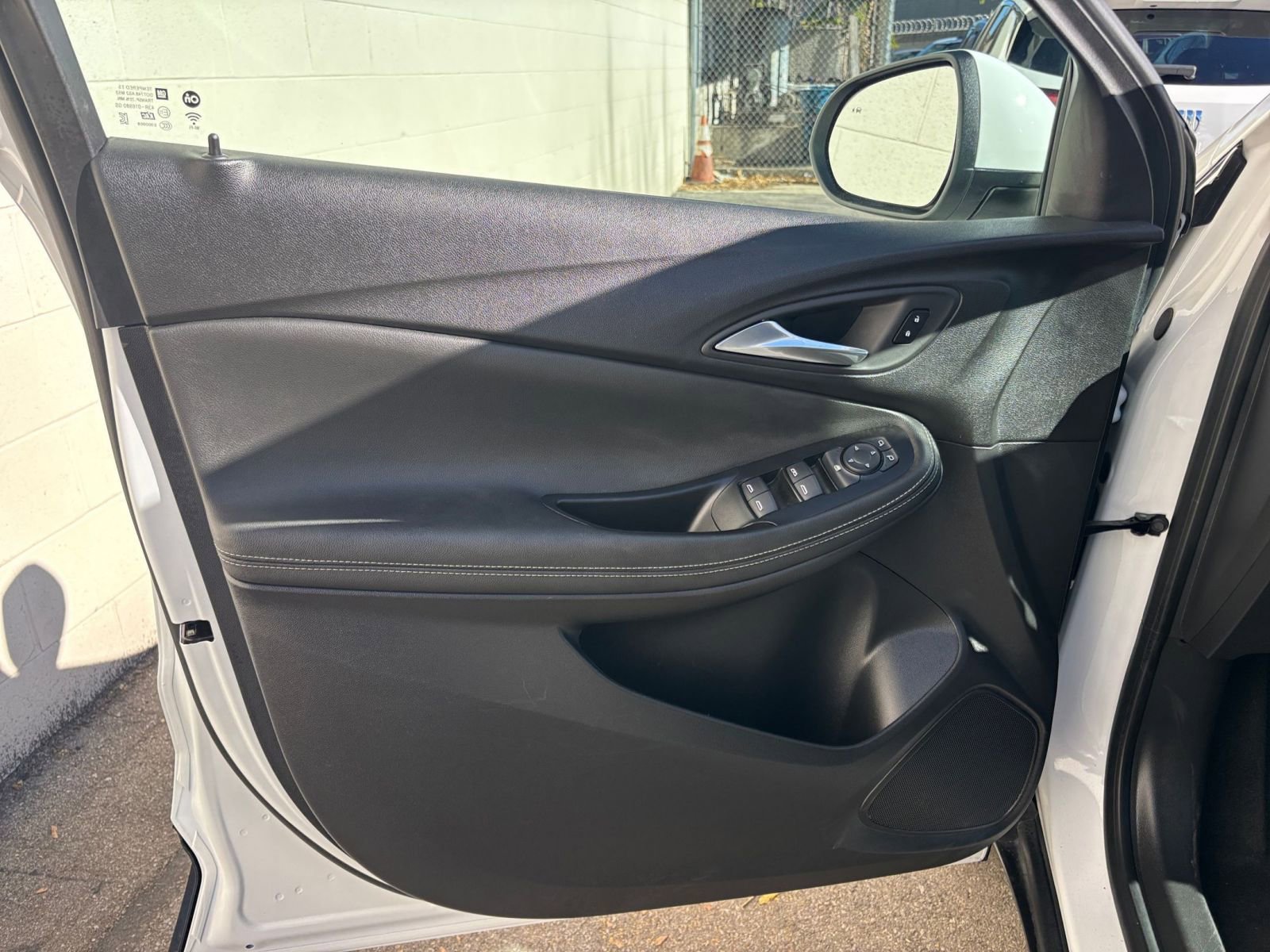 Used 2025 Buick Encore GX Preferred image 20