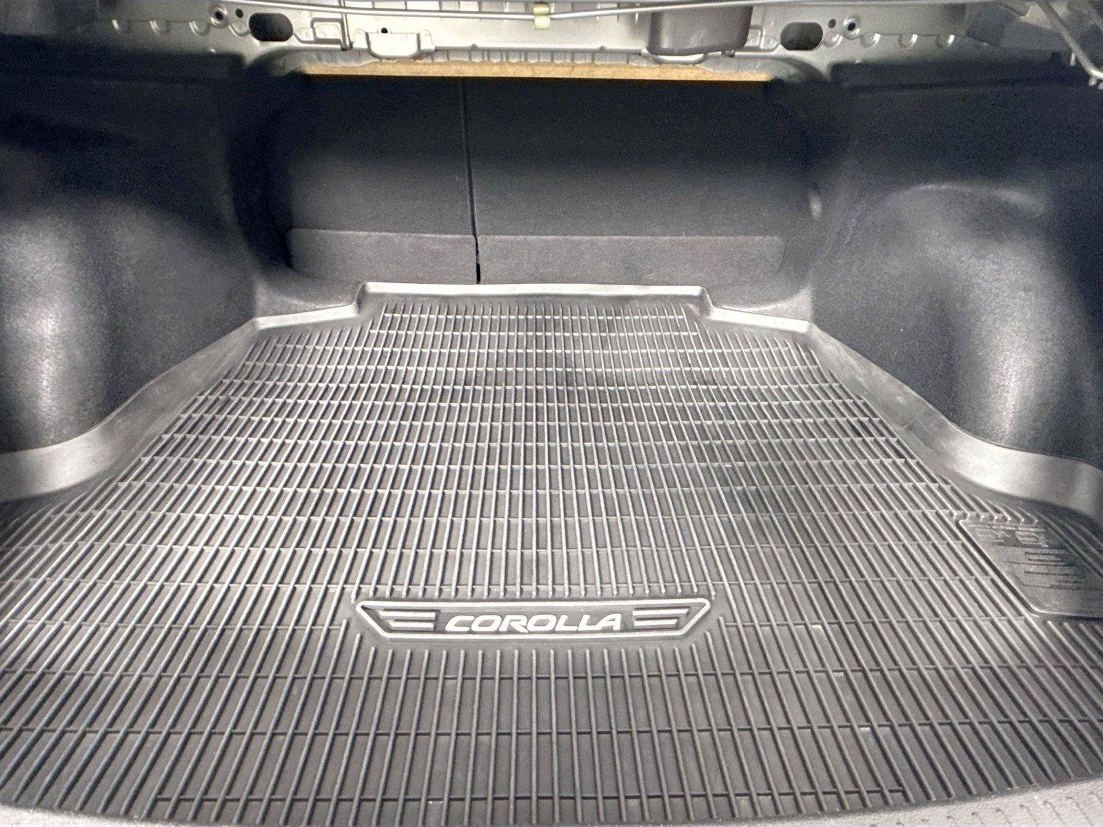 Certified 2022 Toyota Corolla SE FWD image 32