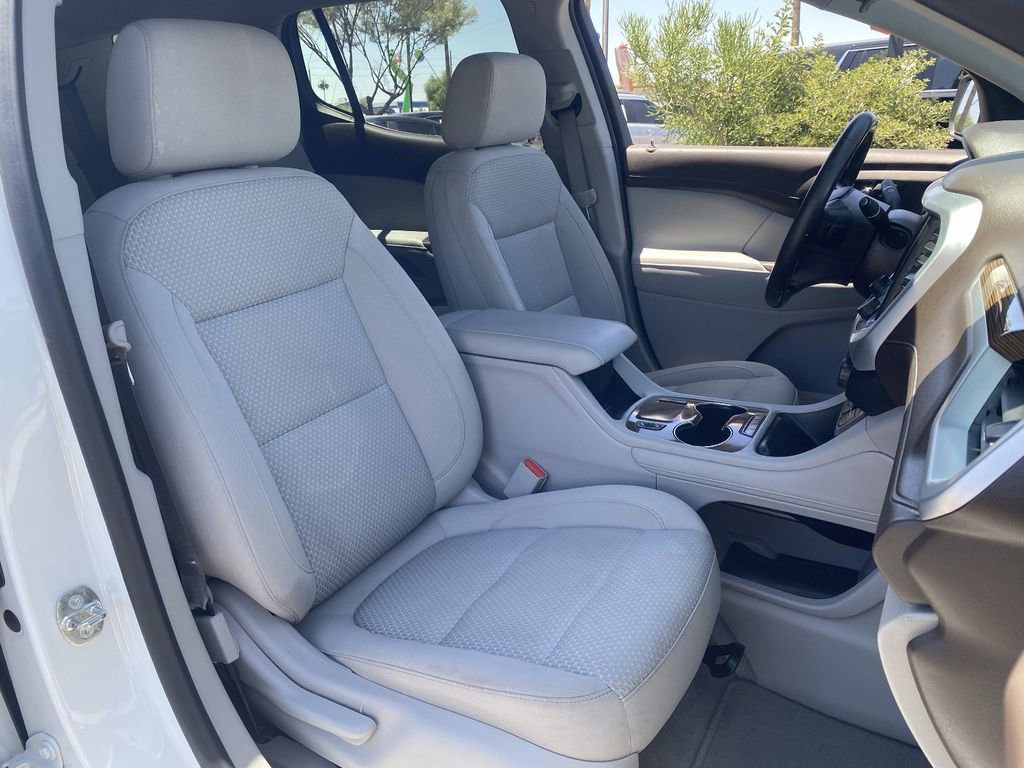 Used 2020 GMC Acadia SLE w/ Driver Convenience Package FWD image 8