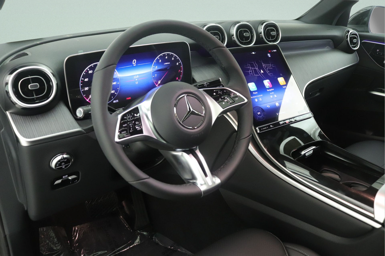New 2027 Mercedes-Benz GLC 300 image 4