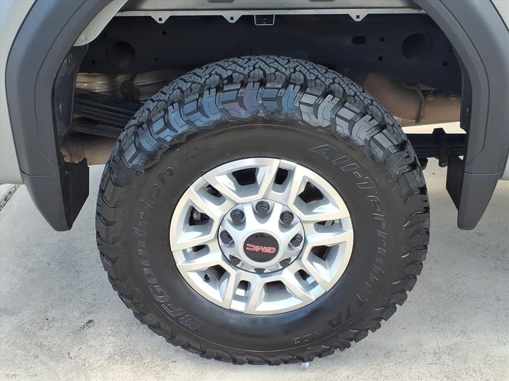Used 2025 GMC Sierra 2500 SLE w/ Preferred Package AWD/4WD image 13