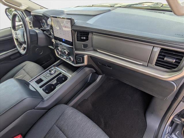 Used 2023 Ford Expedition XLT image 22