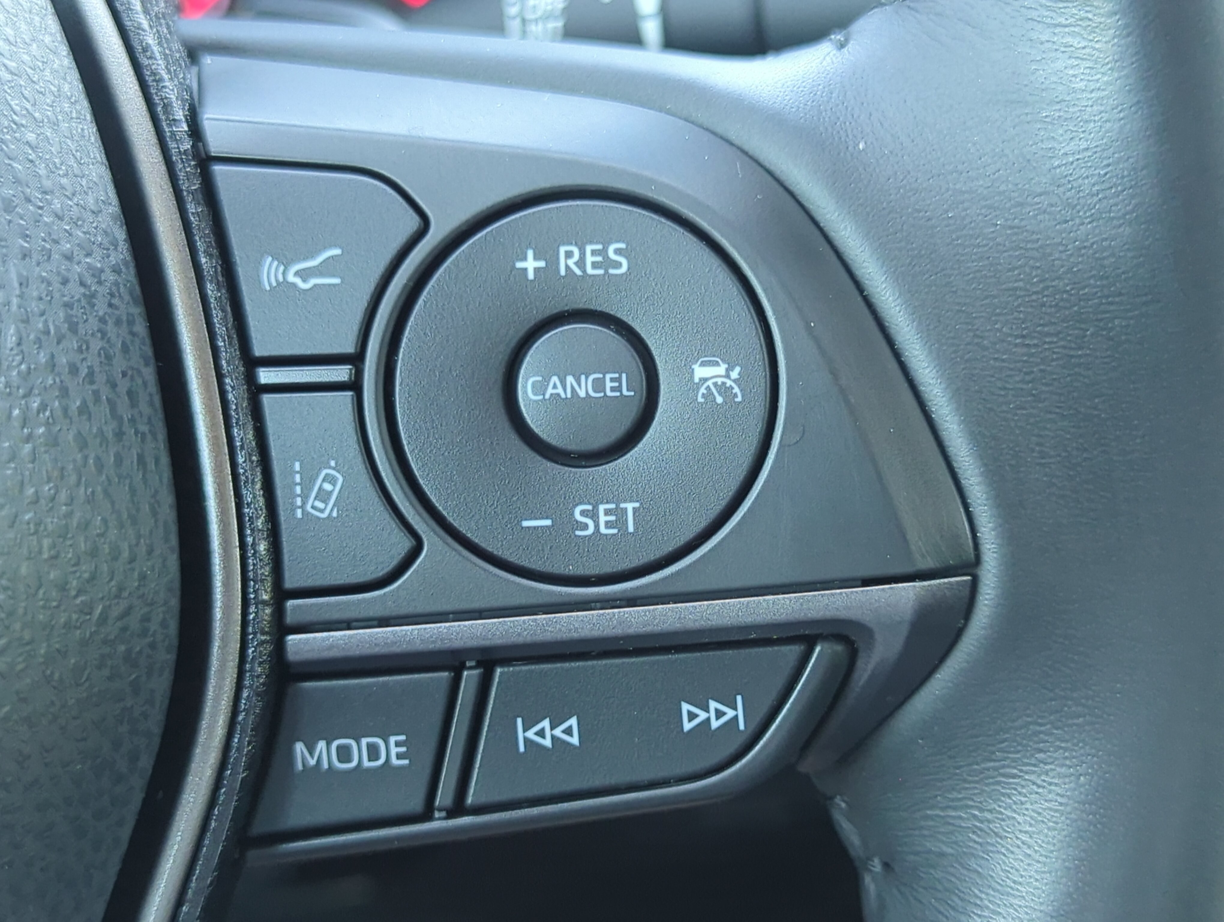Used 2022 Toyota Camry XSE FWD image 23