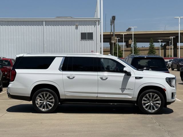 Used 2024 GMC Yukon XL Denali RWD image 3
