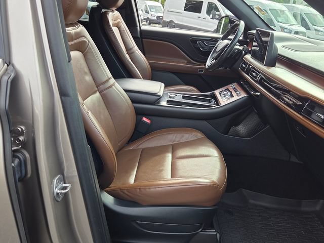 Used 2021 Lincoln Aviator Reserve w/ Equipment Group 201A RWD image 11