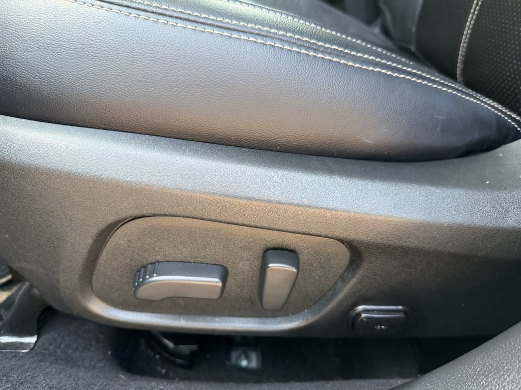 Used 2018 Subaru Forester 2.5i Touring AWD/4WD image 17