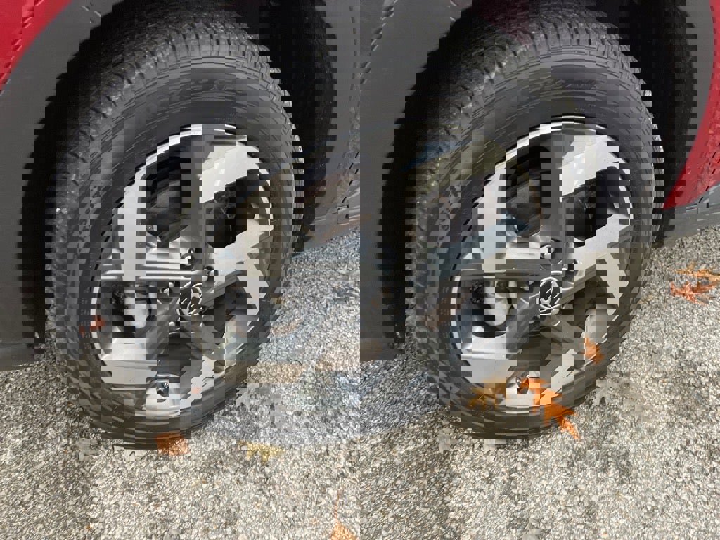 Used 2024 Hyundai Venue SEL image 5