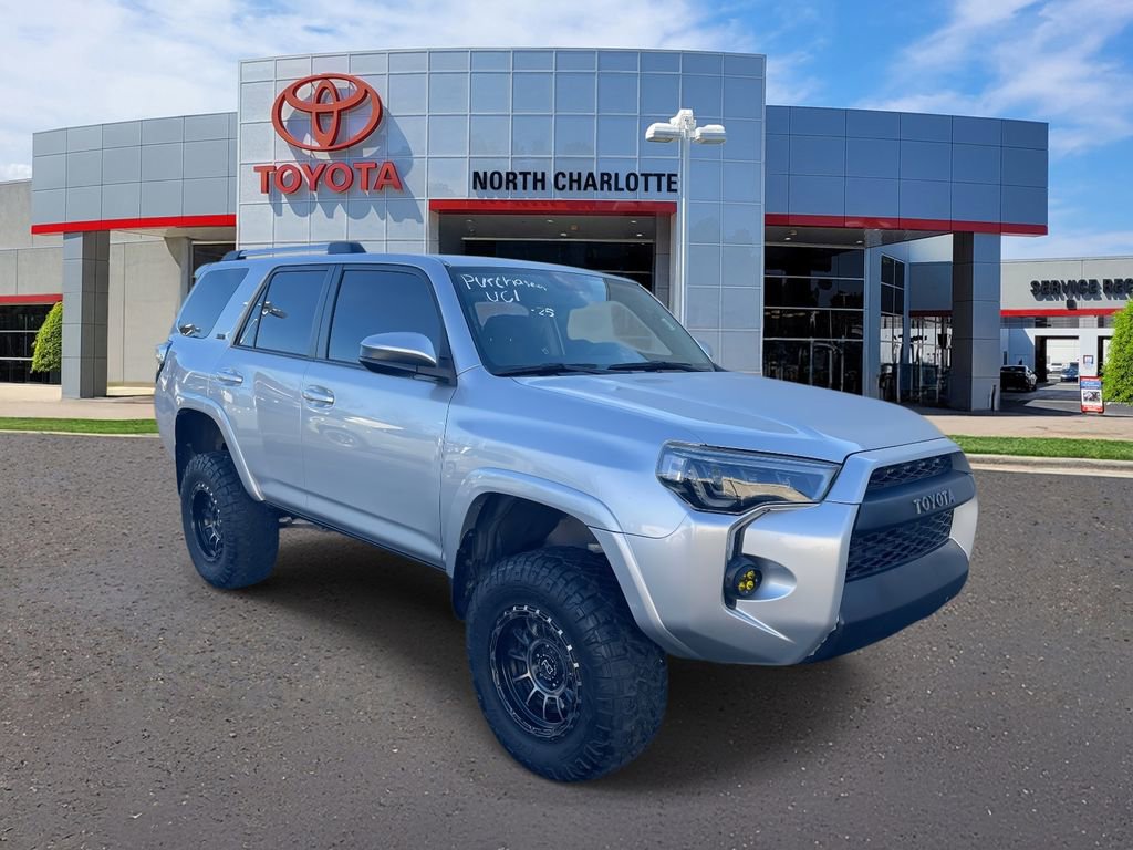 Used 2019 Toyota 4Runner SR5 image 3