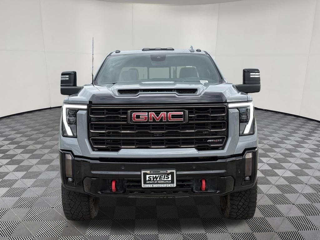 Used 2024 GMC Sierra 2500 AT4X AWD/4WD image 3