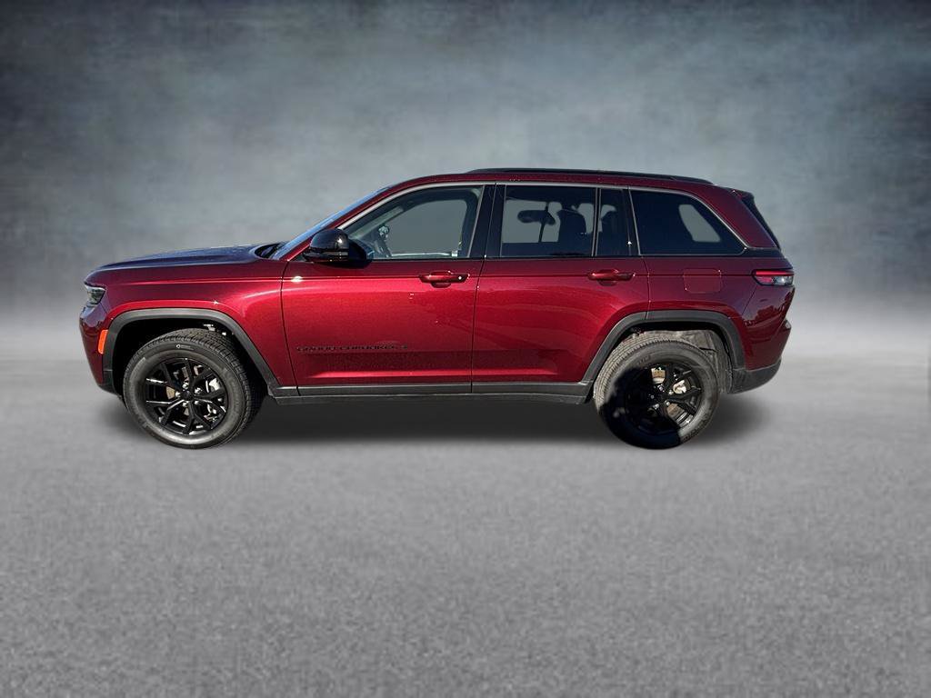 Used 2026 Jeep Grand Cherokee Altitude AWD/4WD image 2