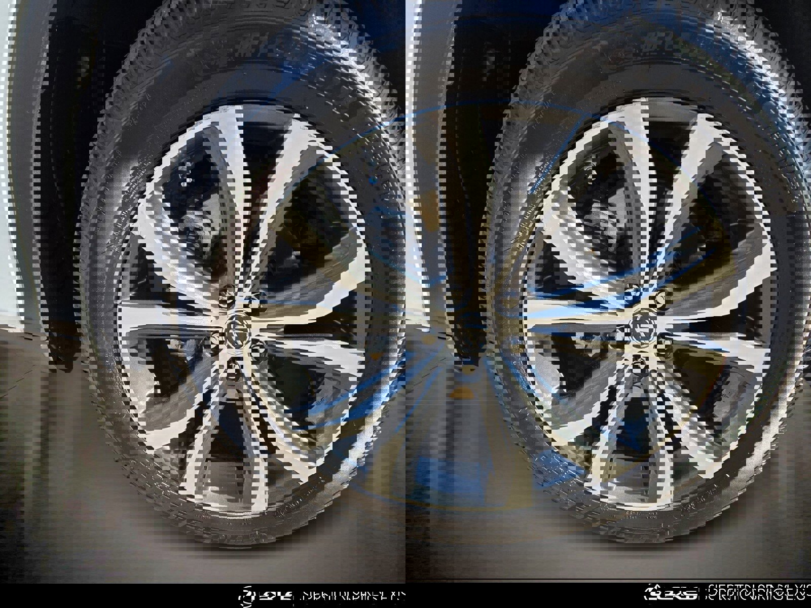 Certified 2020 Lexus RX 450hL AWD w/ Premium Package image 9