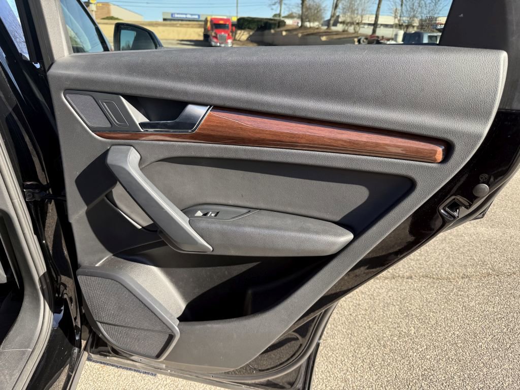 Used 2021 Audi Q5 2.0T Premium w/ Convenience Package image 26