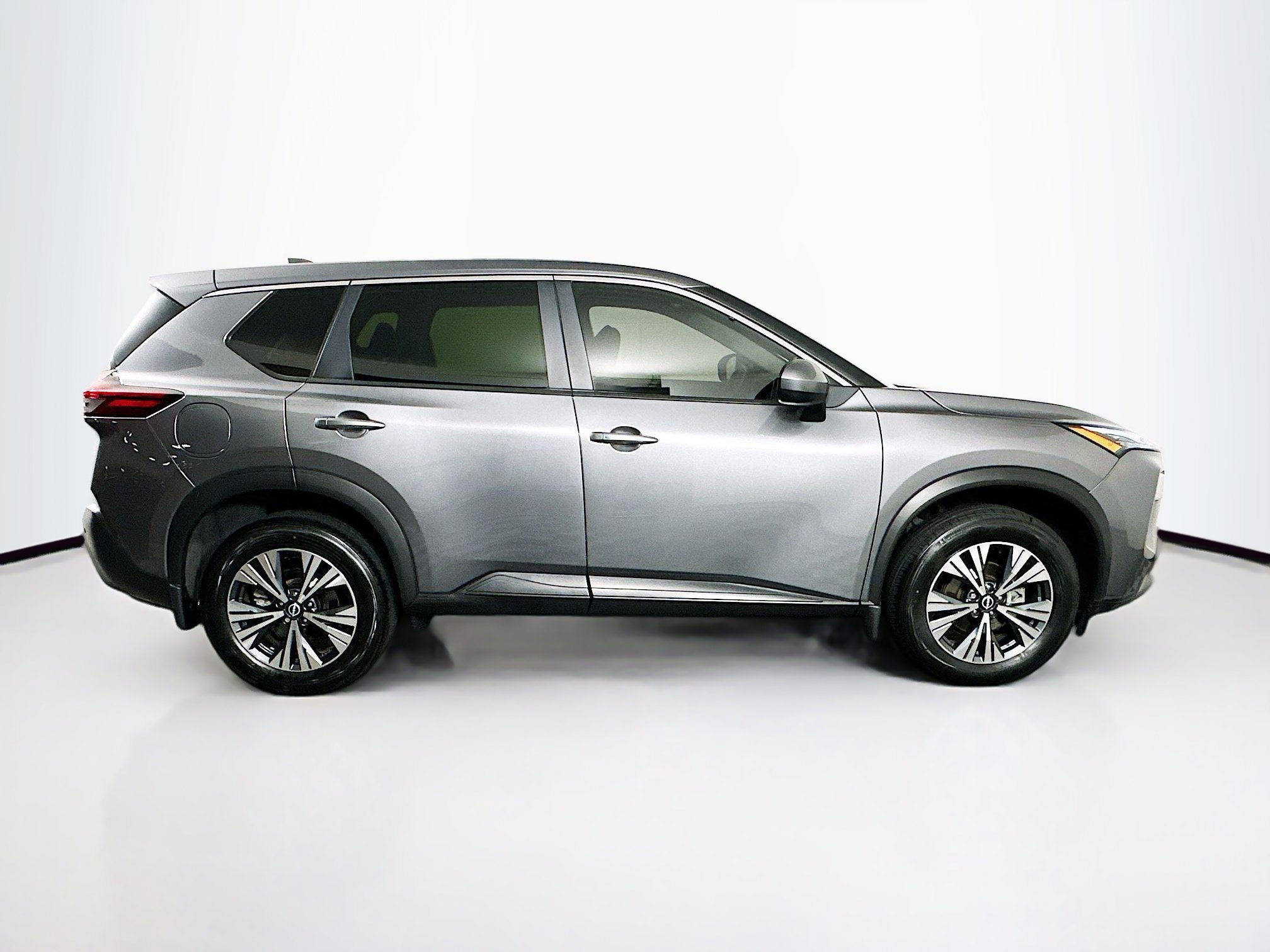 Used 2023 Nissan Rogue SV image 10