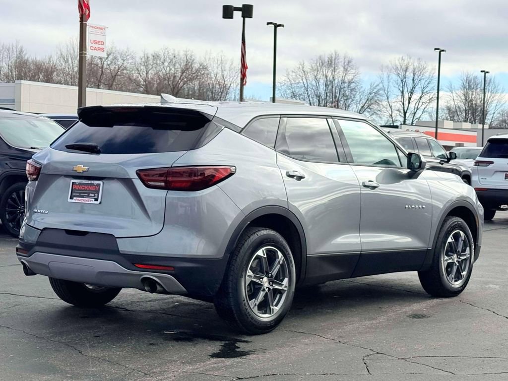 Used 2025 Chevrolet Blazer LT image 7
