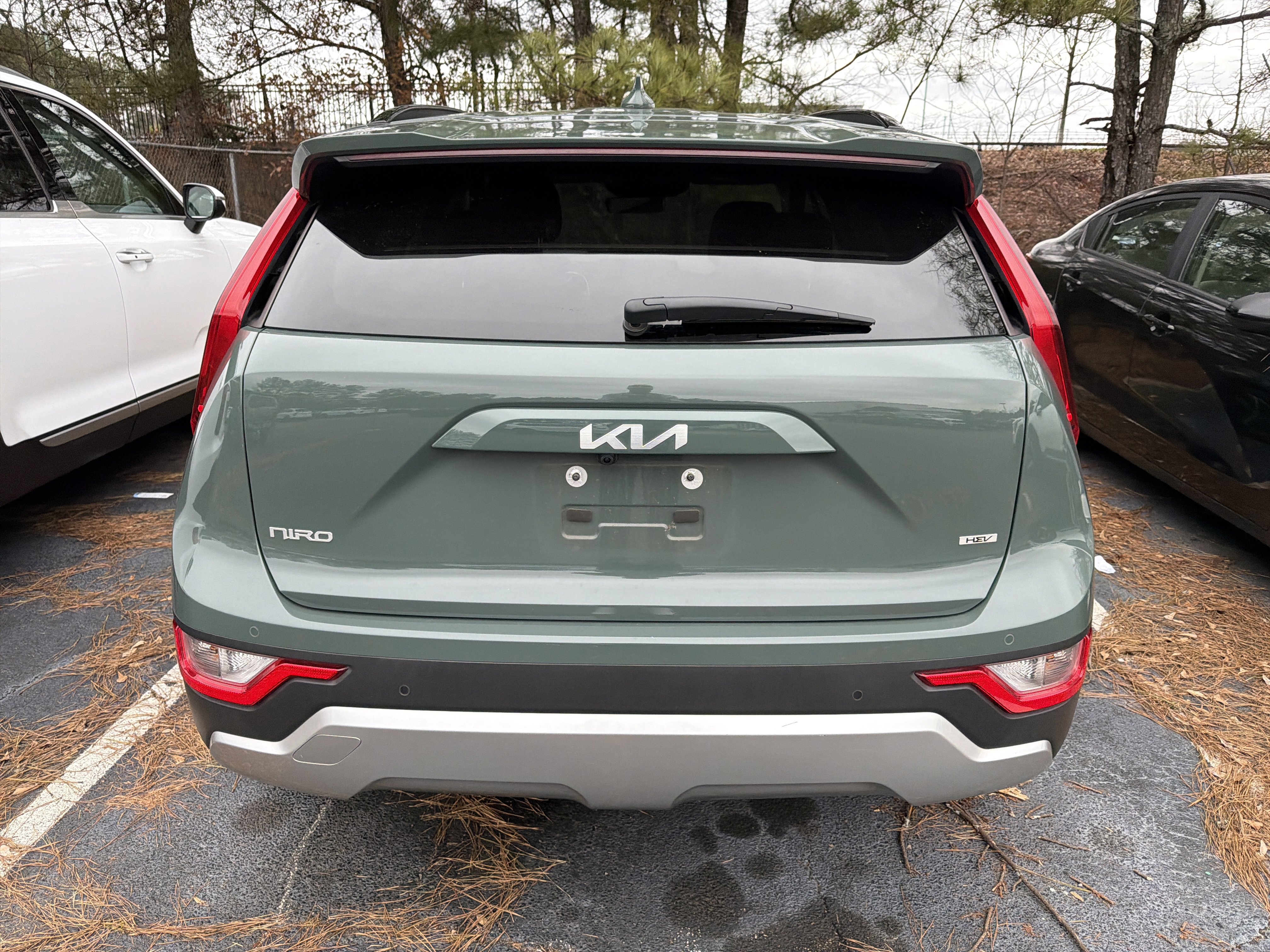 Used 2024 Kia Niro EX image 5