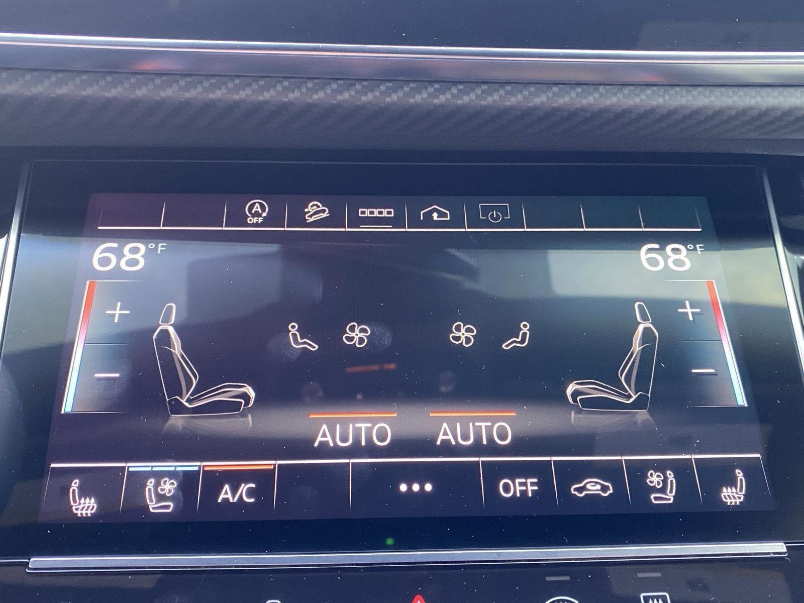 Used 2022 Audi RS Q8 w/ Carbon Optic Package image 16