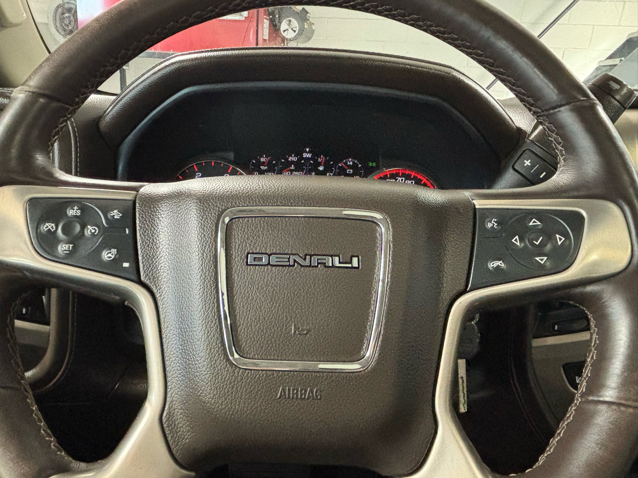 Used 2015 GMC Sierra 3500 Denali w/ Duramax Plus Package image 30