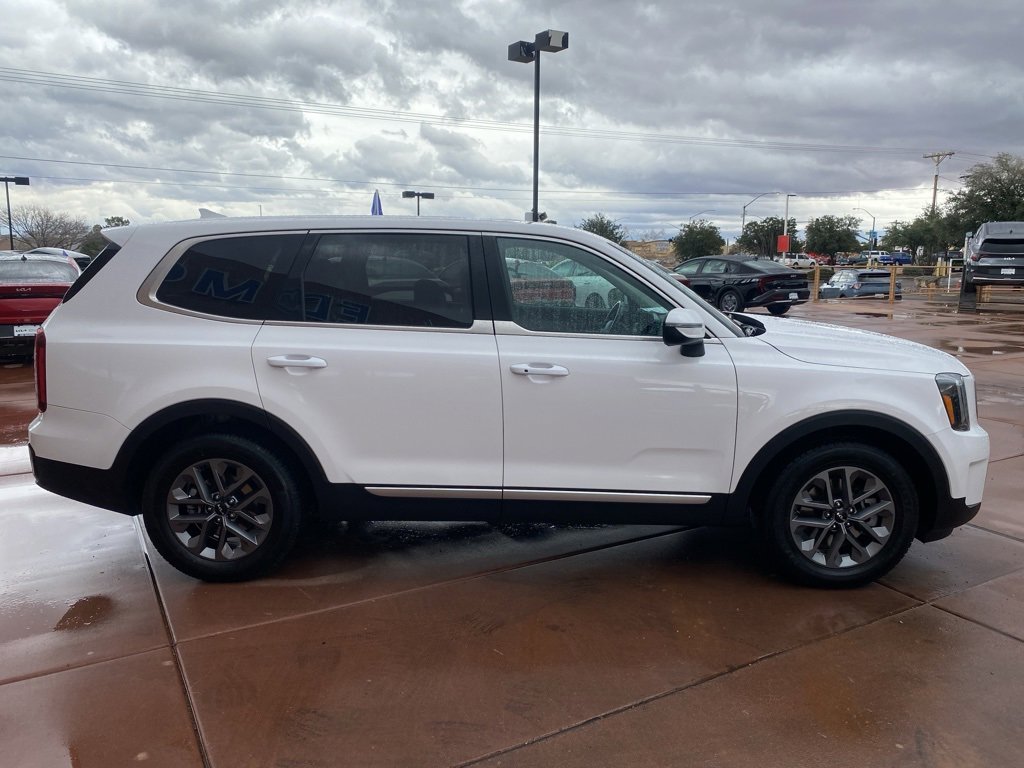 Used 2023 Kia Telluride LX image 9